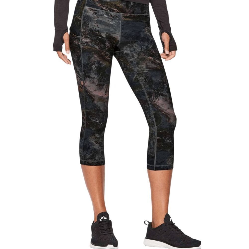LULULEMON ATHLETICA Speed Up Crop (21') In Radiant Multi Size 6
